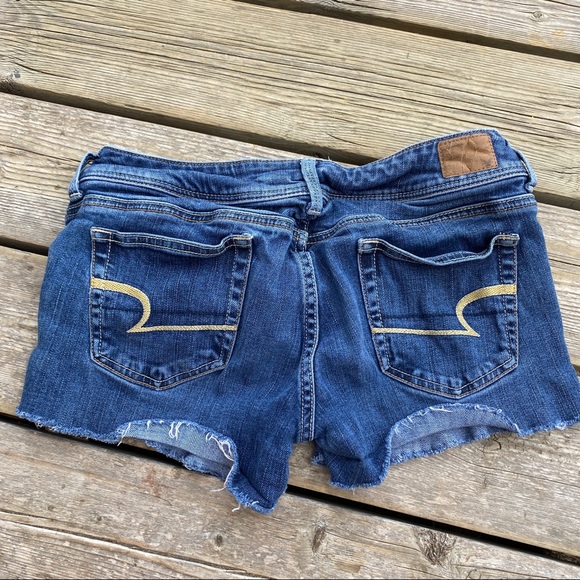 2/$30 || American Eagle Cut-Off Slim Boot Denim Shorts - Picture 4 of 5